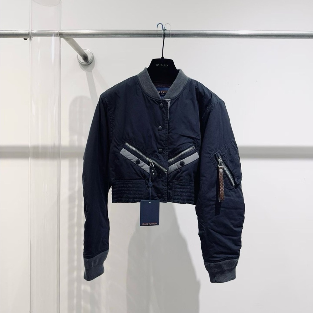 🚩steal Louis Vuitton Black Cropped Bomber Jacket with Reflective Trim